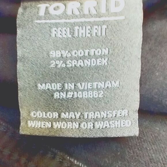 TORRID 5" High Rise  Black Shorts. SIZE 22 - Picture 8 of 16